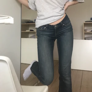 Jeans - Lågmidjade raka jeans, jag är 170cm lång✨frakt +60