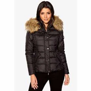  - Rock and Blue Zora dam jacka (FAKE FUR), i nyskick endast använd 3-4 gånger. Ny pris 1900 säljes för 1000 eller buda. Strl 40 (M)