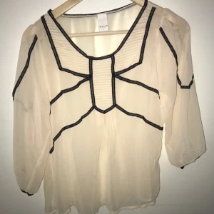  - En fin topp som aldrig är använd :) 