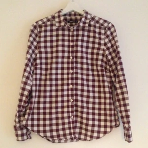  - Check shirt from Gina Tricot , size 38 , from winter 2016/2017 collection it is tailored but not too slim. I wore it once, it is in the perfect condition. 