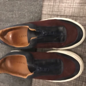  - Sneakers Ganni.
Snygga skinn skor med snygga detaljer.
Använder fåtal gånger.
Köpt i november 2016.

