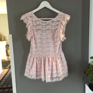  - Spetslinne Fint skick Frakt tillkommer Kan mötas upp i Helsingborg/Klippan