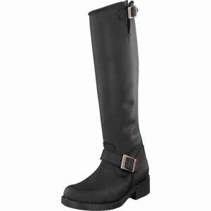 Stövlar - Säljer dessa fina stövlar från märket Johnny bulls, som tyvärr aldrig kommit till användning. De har endast testats och aldrig användts utomhus. Priset går att diskutera vid snabb affär 🛍 