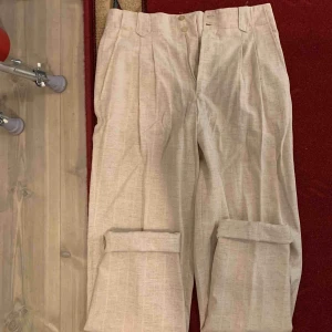  - Beiga sköna byxor