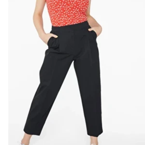  - High wasited trousers