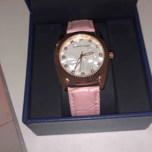  - Helt ny klocka super fin❤️