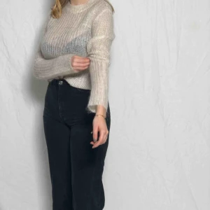  - Vit, stickad tröja från Ralph Lauren. Möter upp i Malmö annars står köparen för frakten. Frakt: 60kr 