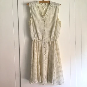 Sommarklänning XS - Sååå fin klänning som tyvärr är för liten nu! 