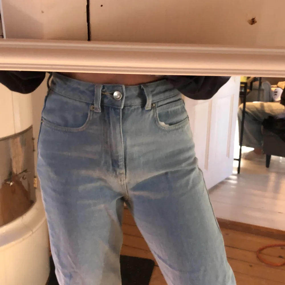 Fina och nya jeans från nakd, Jensen är i bra skick! 💕. Jeans & Byxor.