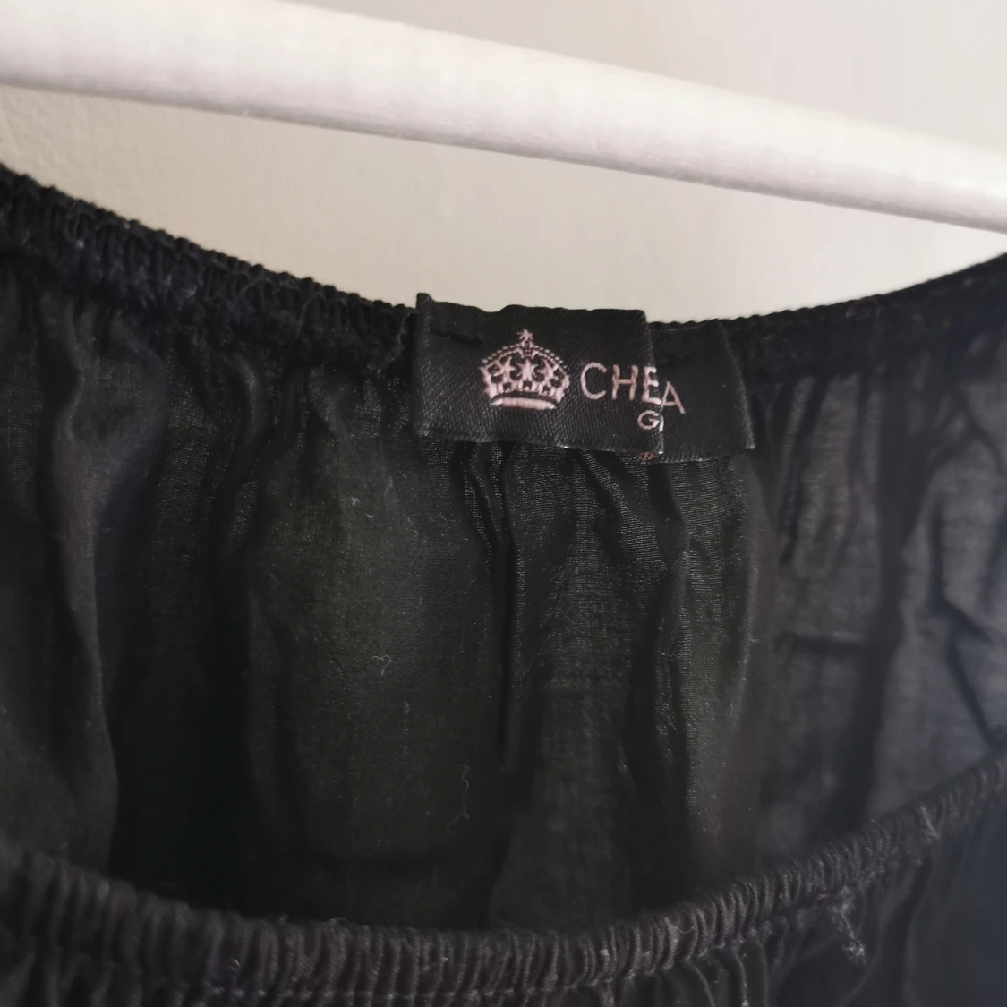 Off-shoulder blus från Chelsea - 90