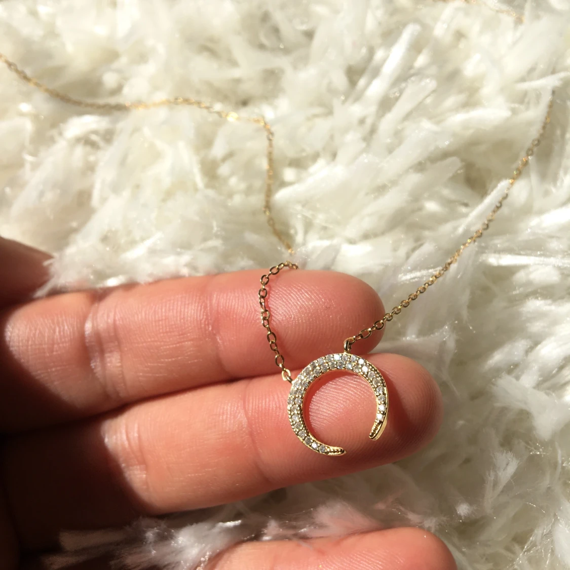 Måne halsband 18K guldpläterat  - 90