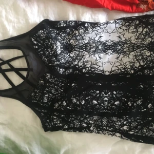  - Nytt träningslinne från SOC. Inbyggd sport-bh. Köparen står för frakt :)