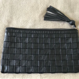  - Super fin handväska, med mycket plats. Använd 2 gånger 