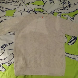  - Homebound Stickad tröja i bomullstyg,
köpt på Carlings.