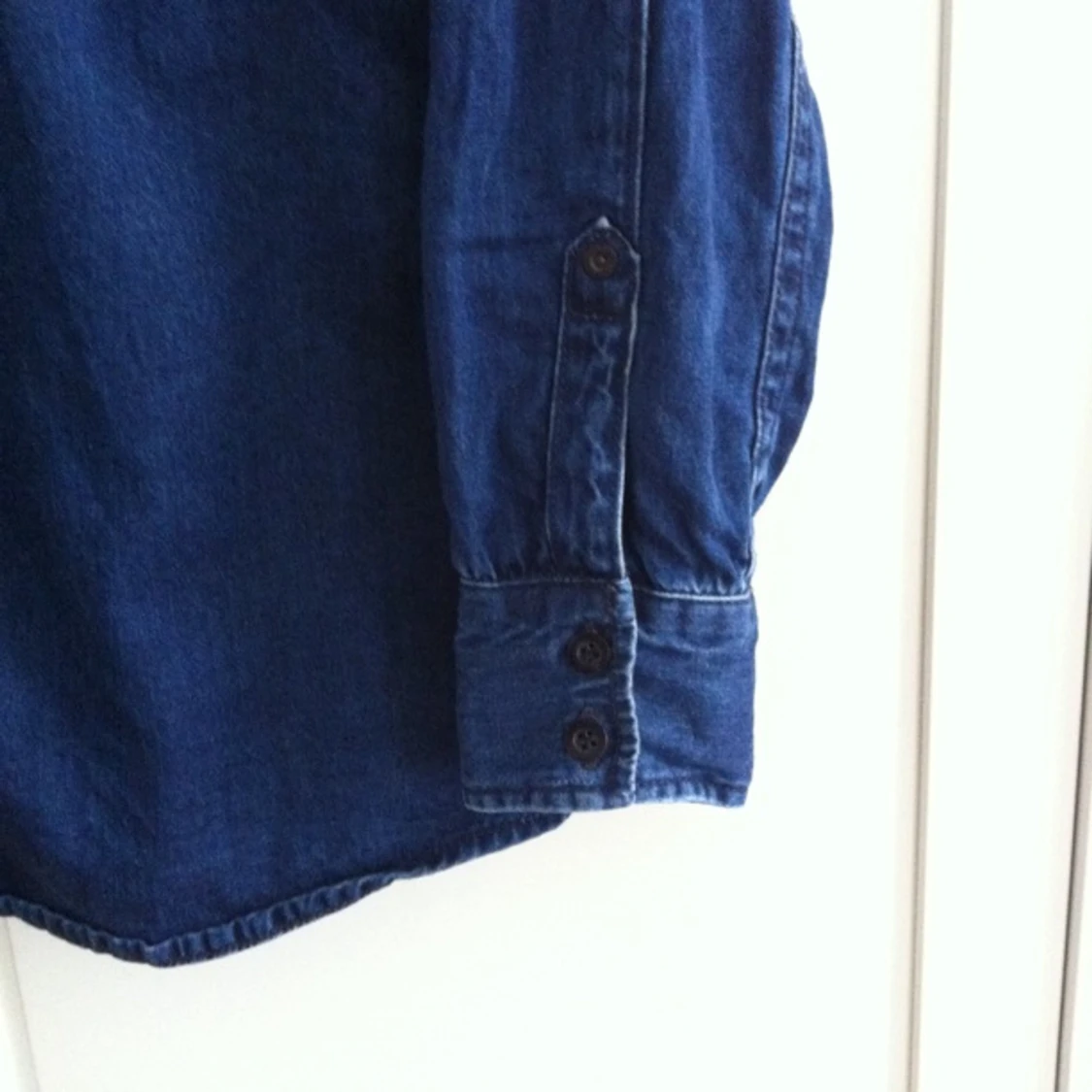 Jeansskjorta från WEZC. Mörkblå - 1380026158