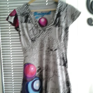  - Desigual snygg klänning,, passar även s,,, har mängder av detta fantastiska märke,,