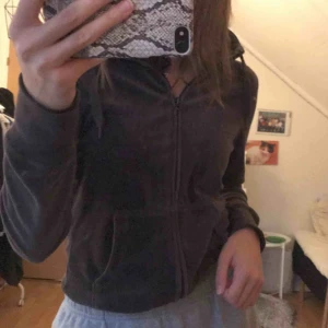  - Underbart skön mjukiskofta knappt använd❤️ frakt tillkommer