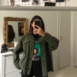 Grön höstjacka - Grön höstjacka från Zara. 