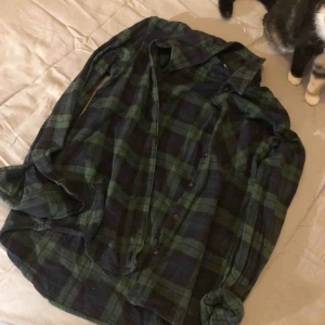  - Jätte fin skjorta, använd. Skriv för fler bilder. 