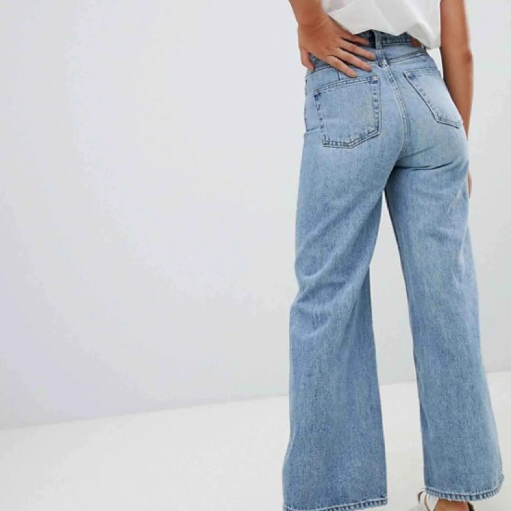 Weekday jeans  Modell: Ace  Bra skick! Frakt tillkommer, kan även mötas upp i Stockholm. Jeans & Byxor.