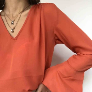 Tröja - Intressekoll på denna otroligt söta topp! Använd endast 2 ggr