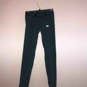  - Träningsbyxor från my protein. Aldrig använda  Köp båda gör 100 eller ett par för 75;)