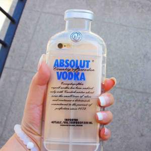 Jätte fint Absolut Vodka skal till iphone 6🤪 Bra skick, 50kr🌹