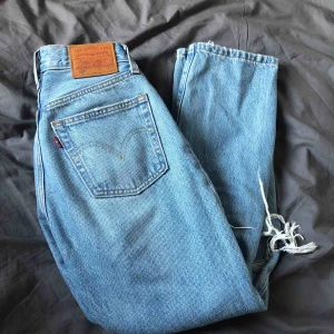  - Stora i storleken! Säljer då de tyvärr inte kommer till användning