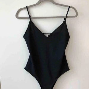  - Från HM trend. Funkar på en 38:a också :)