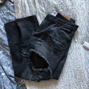  - One teaspoon jeans svarta trashed freebird strl 27