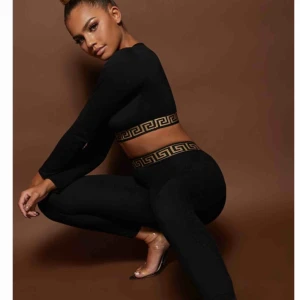  - Endast testat, säljes då tightsen var för små