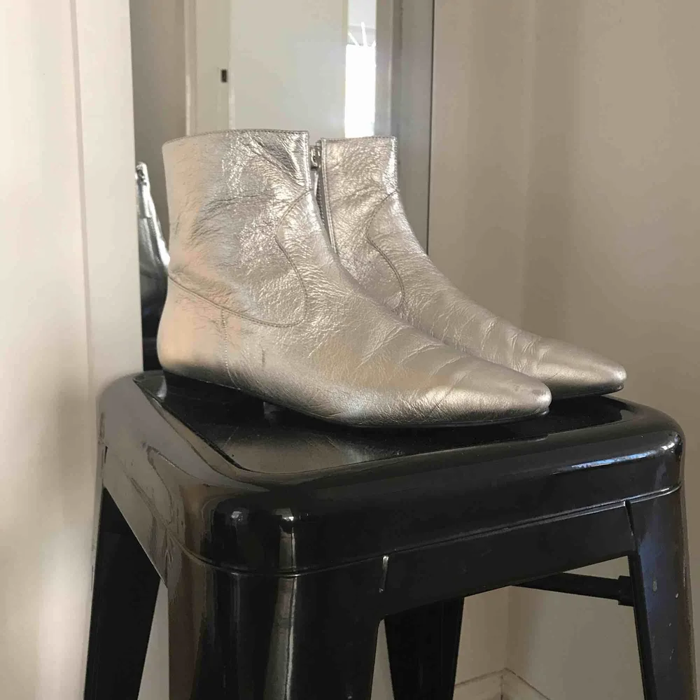 Silver boots, Soft Leather . Skor.