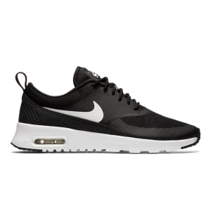  - Nike air max thea i storlek 37,5. Använda cirka 5 gånger. Inga defekter! Mycket bra skick. Mitt pris: 650:- eller högst bud. Nypris 1200:- Vid intresse så skickar jag bilder :)