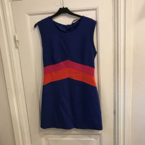  - Obs!! Denna är egentlig en 36a i storleken. Och skulle ej rekommenderas för personer över 165 cm eftersom att den är rätt kort.