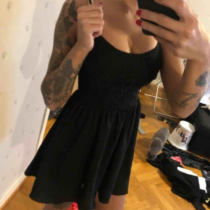  - Klänning i storlek xs