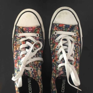  - Converse! Endast använda fåtal ggr.