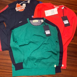 3 Helt Nya Scotch&Soda barn tröjor / 128 - 3 Helt Nya Scotch&Soda barn tröjor , strl.128 , Ny pris 800 sek 