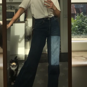 Weekday, ace, 25/32 - Asnajs jeans från Weekday i modellen Ace, strl 25/32! Jättefint skick. Buda!!!💖