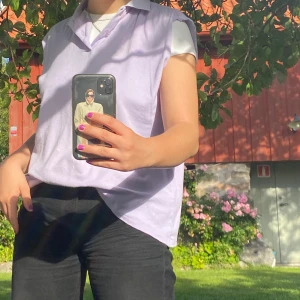 Piké väst - Ljuslila piké som år avklippt till en väst! Skitfin modellbygge färg🥰frakt 44kr om man inte kan mötas upp!