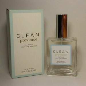 Säljer denna ”clean provence” parfym då jag tröttnat på doften. Frakt tillkommer💗💗 Ordinarie pris 700kr