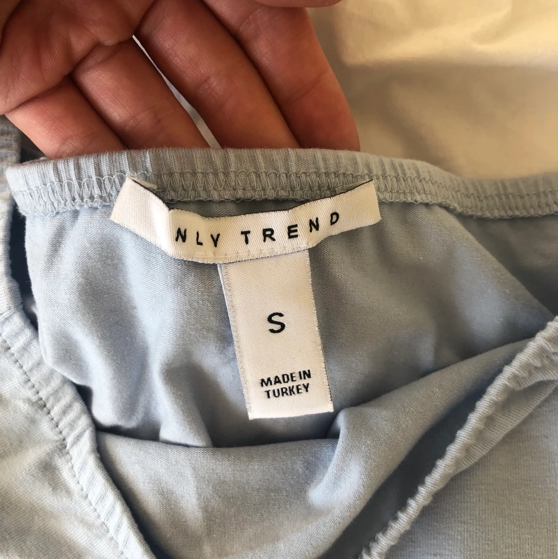 Blå offshoulder-topp - 90