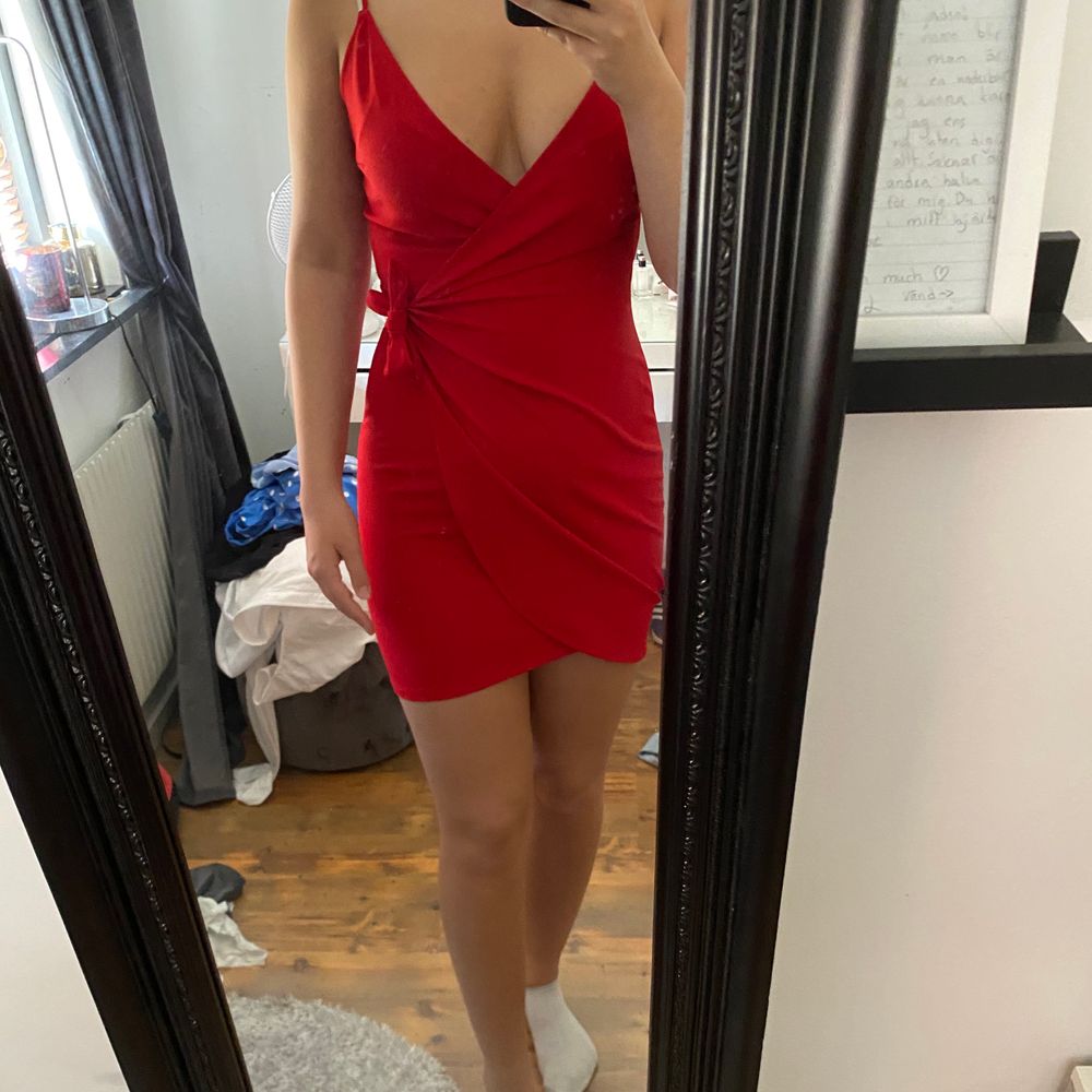 Röd klänning från H&M | Plick Second Hand