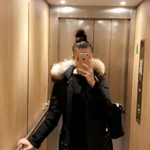 Woolrich arctic parka  - Säljer mina fina fina jacka i Storlek XS/S,superfint skick, köpt för ca 8300 för 8 månader sedan. Pris går att diskutera! Säljer för ett billigt pris för att jag behöver pengarna