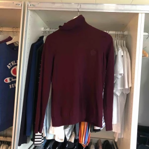  - Köpte denna begagnat för ca 150kr, sparsamt använd men inget som jag gillar längre, köparen står för frakten eller mötas i Göteborg ⭐️