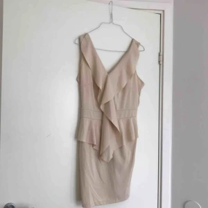  - Galet snygg klänning i toppen skick. 🥰