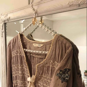  - Supersöt Odd Molly blus. Endast använd 1 gång. Köpare betalar frakt 🌸