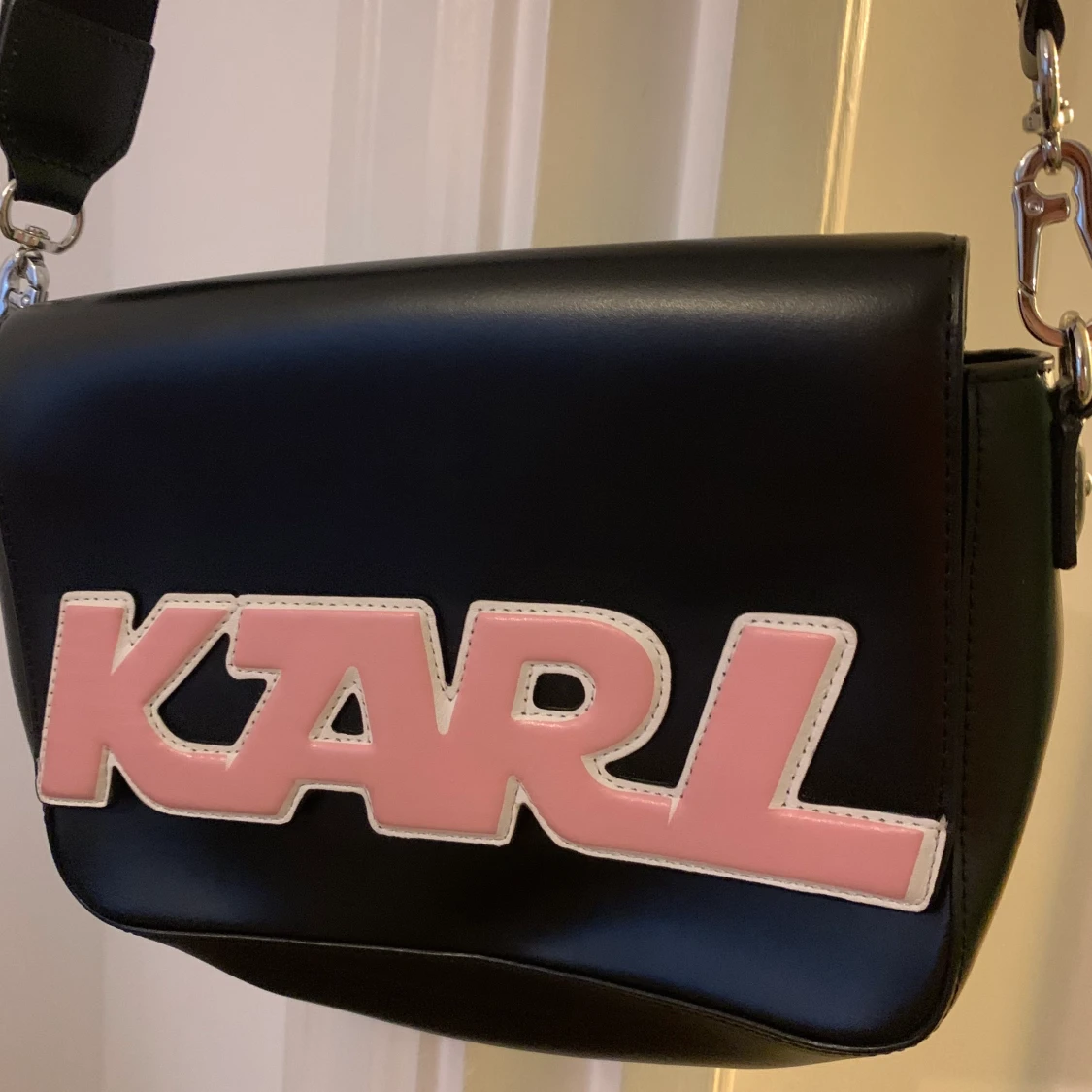 Karl Lagerfeldt väska 