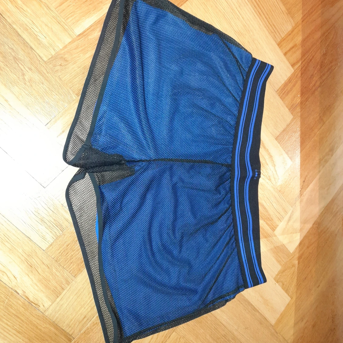 Fabletics shorts blå, Demi Lovato collection storlek L.