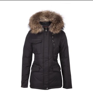 Hollies jacka livigno 34/XS - Säljer min jacka då den blivit för liten, hyfsat skick och köpt för ca 5000. 