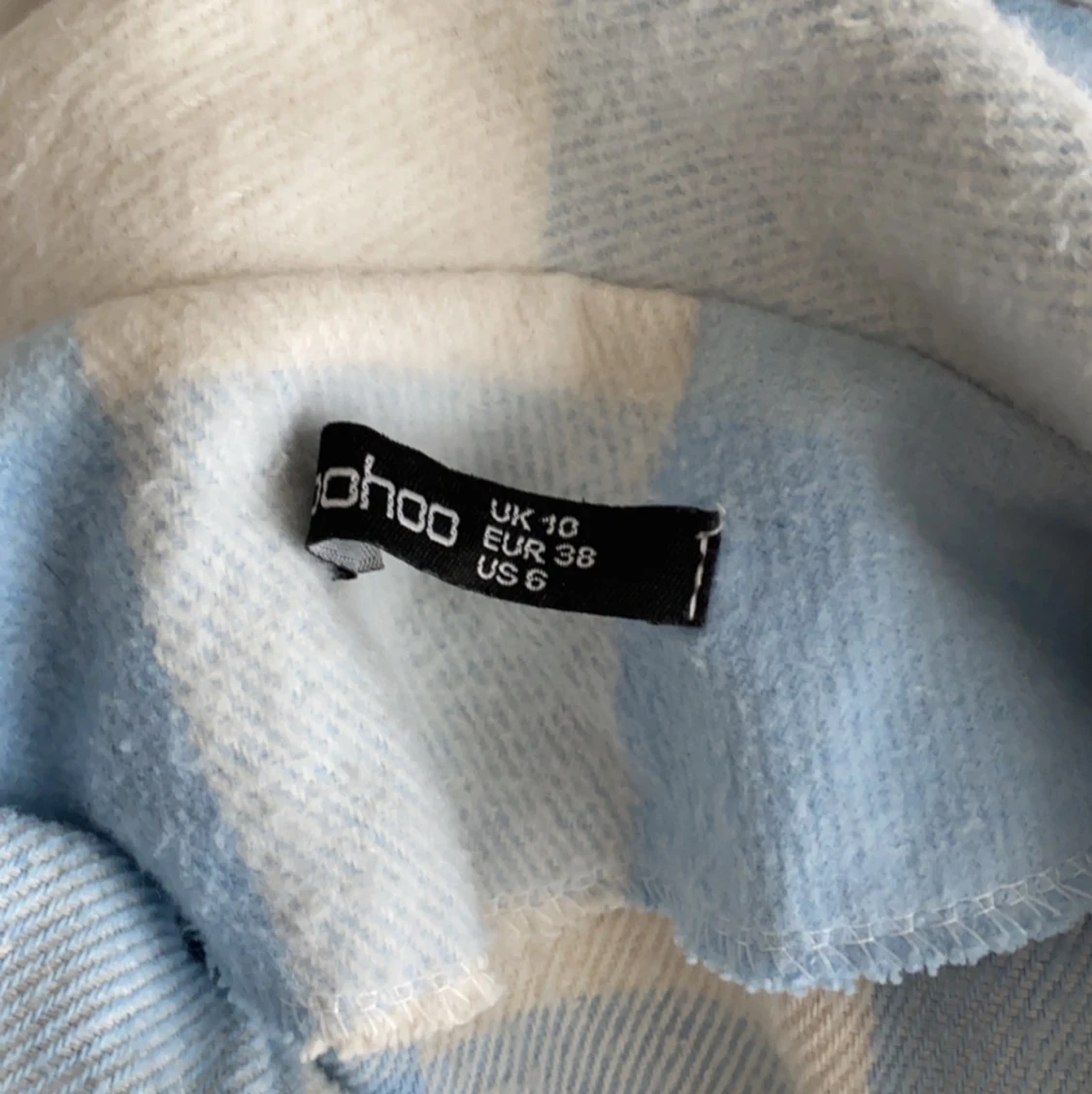 Rutig jacka från bohoo - 90